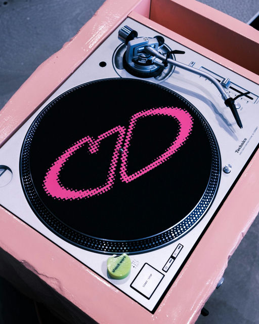 SEVEN Black Pixel Slipmat